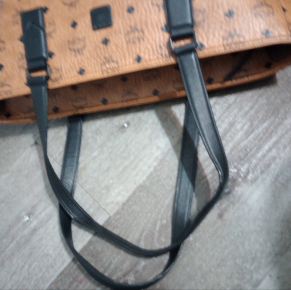 MCM Bags - Picture 9 of 16